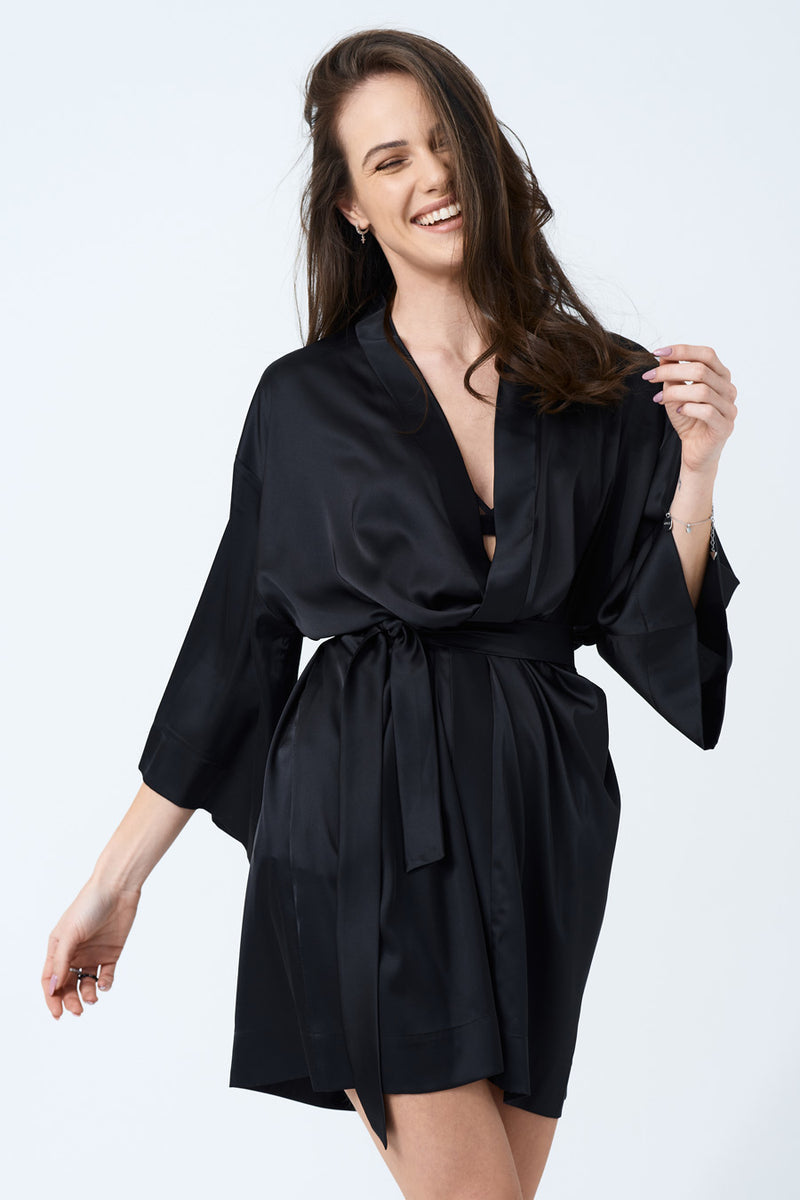 Czarne satynowe kimono / szlafrok Dora